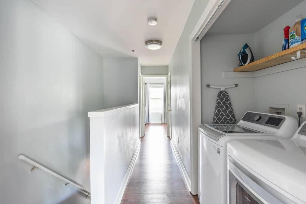 Walk To Broadway Charming Modern Historic Townhome Nashville Exterior photo