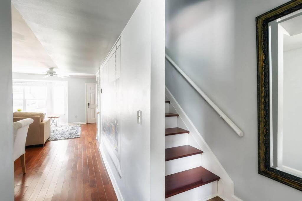 Walk To Broadway Charming Modern Historic Townhome Nashville Exterior photo