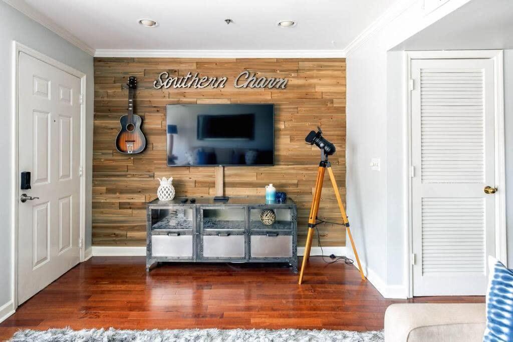 Walk To Broadway Charming Modern Historic Townhome Nashville Exterior photo